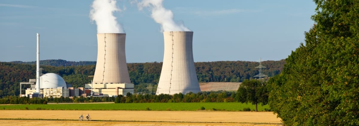 Énergie nucléaire : une solution durable ou un danger insensé